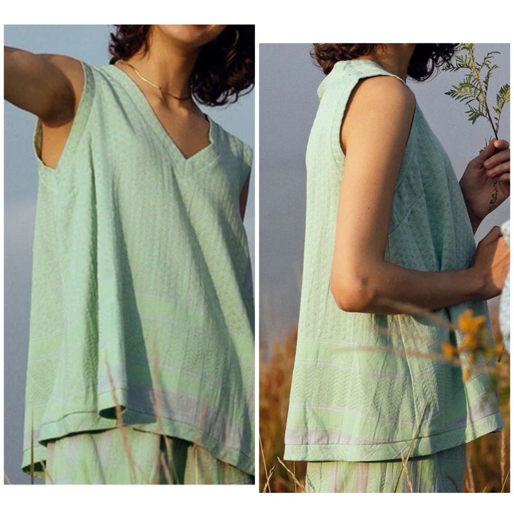 Cecilie Copenhagen 1019 V-Neck Sleeveless Cotton Top Size M Blue Green Textured